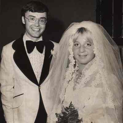 A photo view of Robyn & Steve McCausland. 7/8/1975.