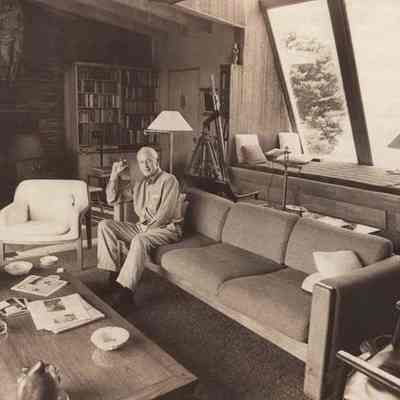 A photo view of Stephen Morgan Etnier.