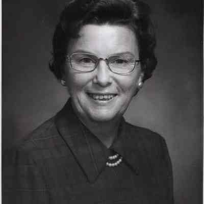 A photo view of Dorothy Wakely.