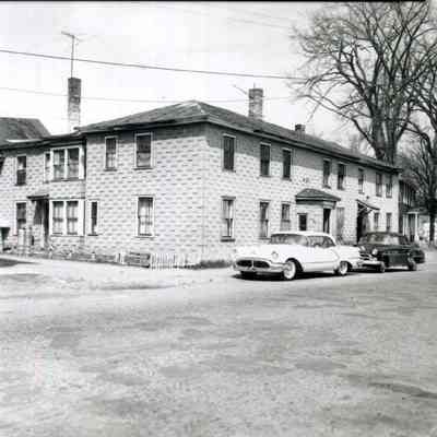 A photo of an apartment house on Mason Street.