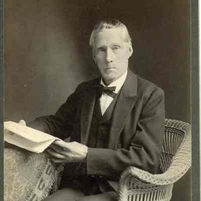 Amos Thompson