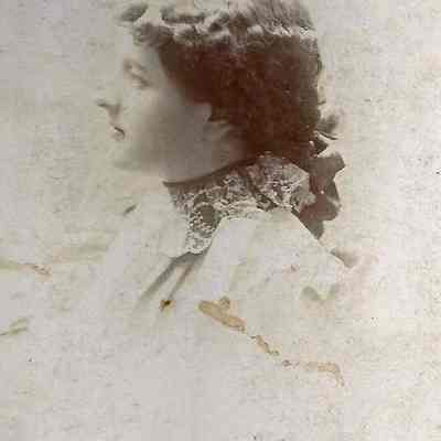 Unknown Woman