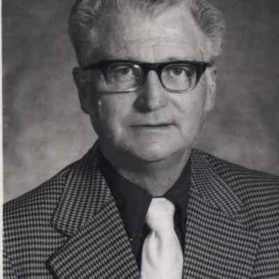 A photo view of Rev. Ray Kalbach.
