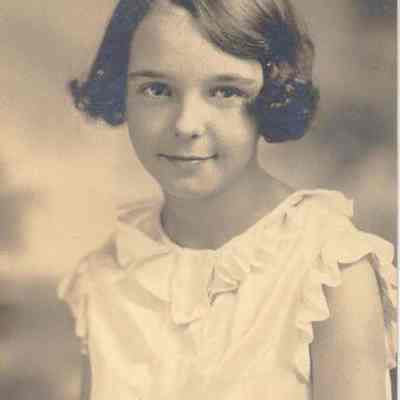 An unknown young girl.