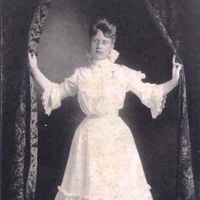 A photo of Eva Tibbetts.