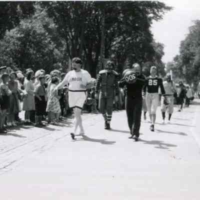 Marchers in the Bicentennial Parade