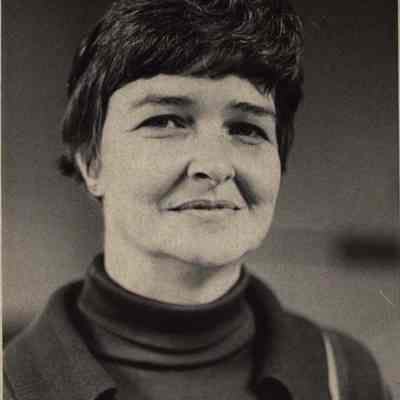 A photo view of Marlene Hooper.