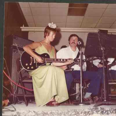Sharon Hinckley and Bob Ducharme playing