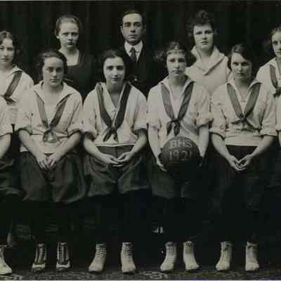 Martha Cony (Bailey) and BHS Girls Basketball Team, 1921