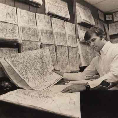A photo view of Wayne Mahar. 9/27/1982.