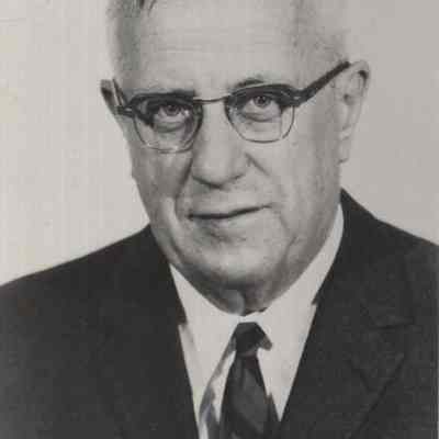 A photo view of Noel C. Little.
