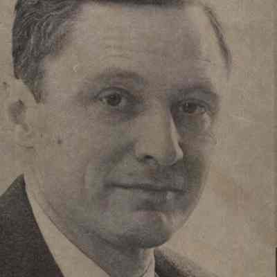 A photo view of Moses Racine.