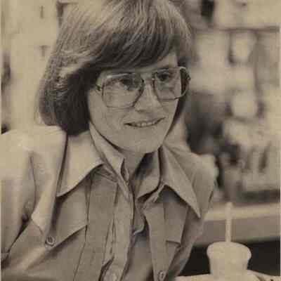 A photo view of Linda Schroeder. 5/25/1979.