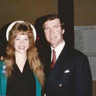 Lisa Kelly with Senator Bill Cohen.