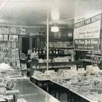 A photo of the interior of the Kennebec Fruit Co. 1939.