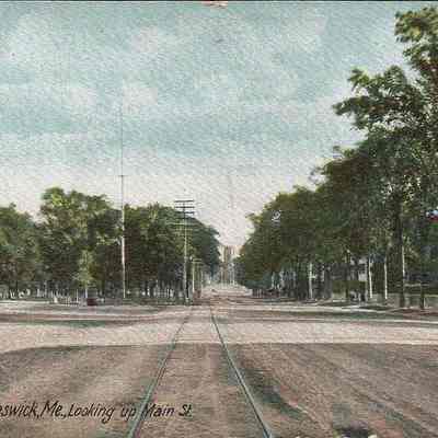 Looking Up Maine Street towards the First Parish Church