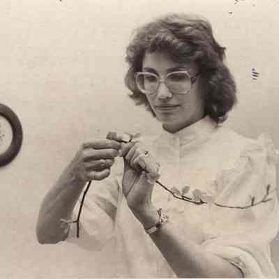 A photo view of Vicki Wiggers. 5/24/1982.