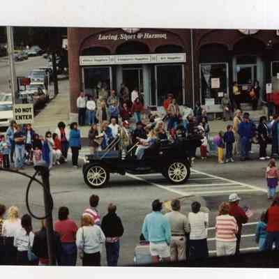 Brunswick's 250th anniversary parade