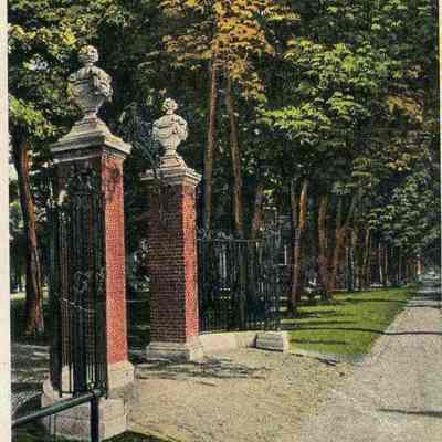 Frank C. Robinson Gateway