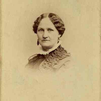 Lilla Woodcock.