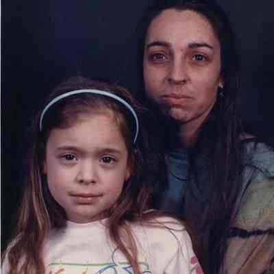Laura Cook, Carol Bernier