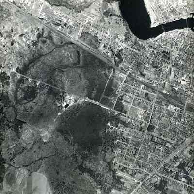 A B/W aerial photograph of the outskirts of Brunswick. 5/4/1953.