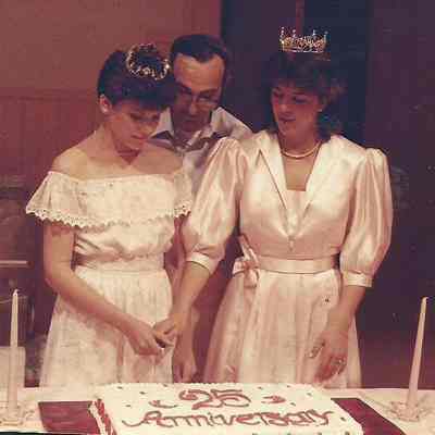 A color photograph of Teen Queen Beth Wentworth.