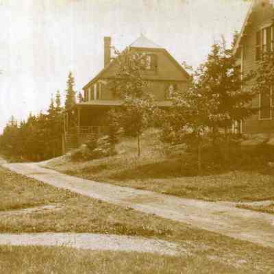 Boarding House, Mere Point