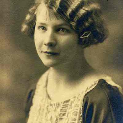 Margaret Peggy Hartley BHS 1924