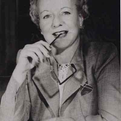A photo view of Mabel "Peggy" Matthews.