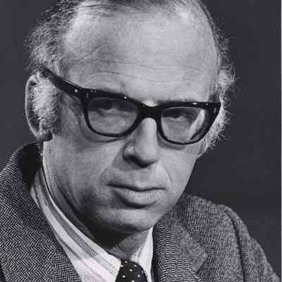 A photo view of David Broder. 2/7/1975.