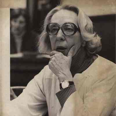 A photo view of Helen Schlaack.