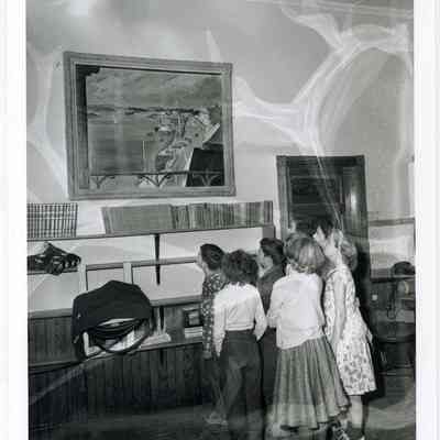 Children Admiring Stephen Etnier's Work