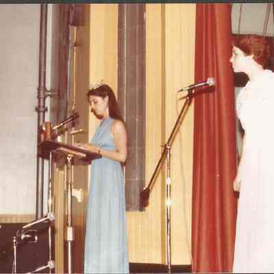 Contestant #3 Cathy Lyden answering her final question