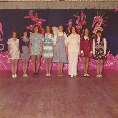 The contestants posing in Casual Wear