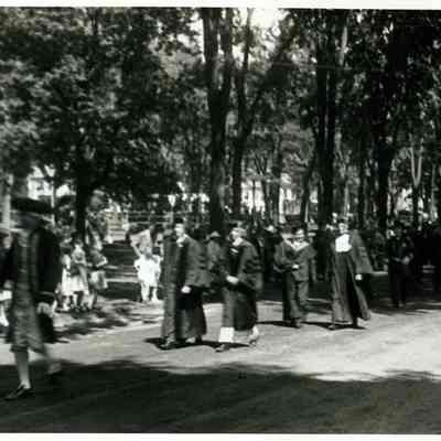 Academics at the Brunswick Bicentennial Parade