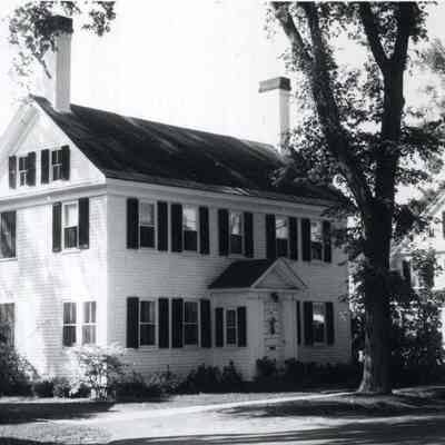 A photo of the Stone-Haskell House.