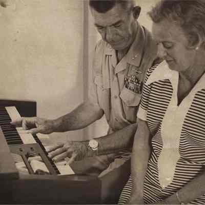 A photo view of Admiral & Mrs. Mayo A. Hadden Jr.