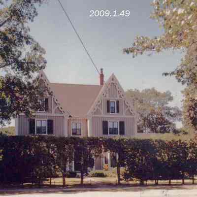 A photo of the house at 256 Maine Street.