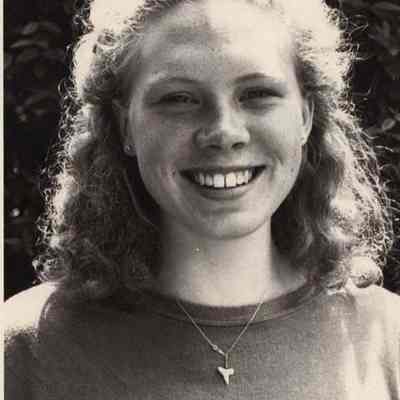 A photo view of Joanna E. Searles.