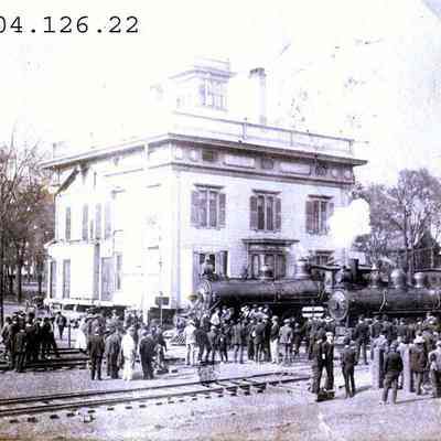 Benjamin Green house being moved.