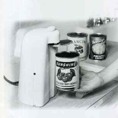 Can Opener made by Keena Corporation