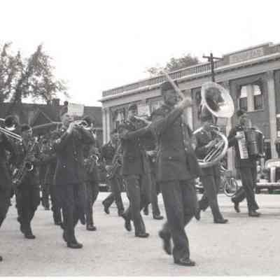 A photo view of an Army marching band.
