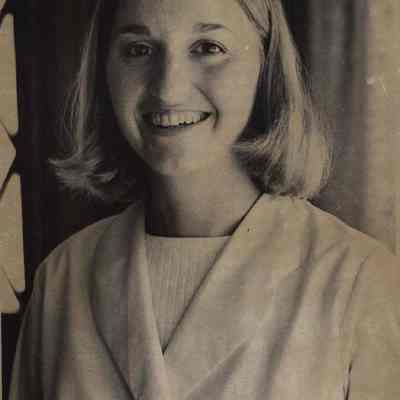 A photo view of Dr. Nancy Barton. 7/10/1975.