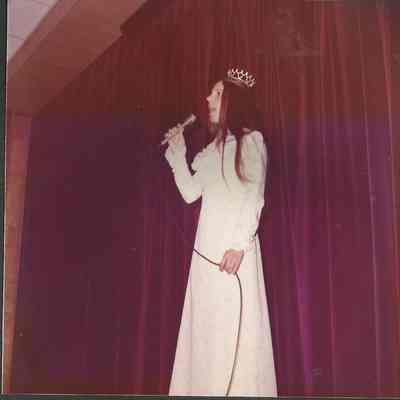 Phyllis Gaudreau continuing singing her number.