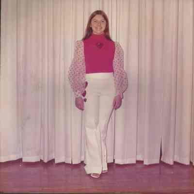 Contestant # 3 Linda Hinckley possing in her opening costume.
