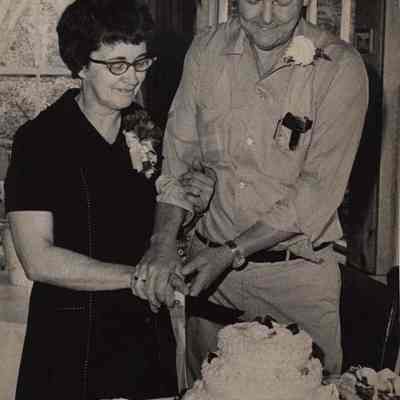 A photo view of Mr. & Mrs. Philip Wyman.