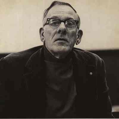 A photo view of George Homer.