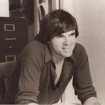 A photo view of Michael Kerr.