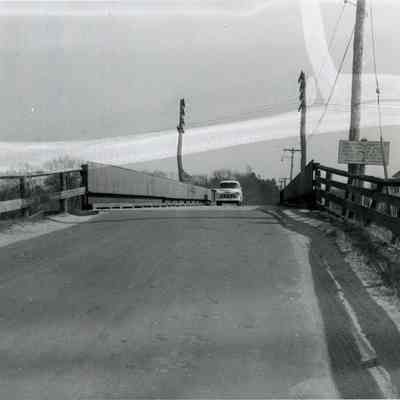 A photo of the Spring Street Bridge.